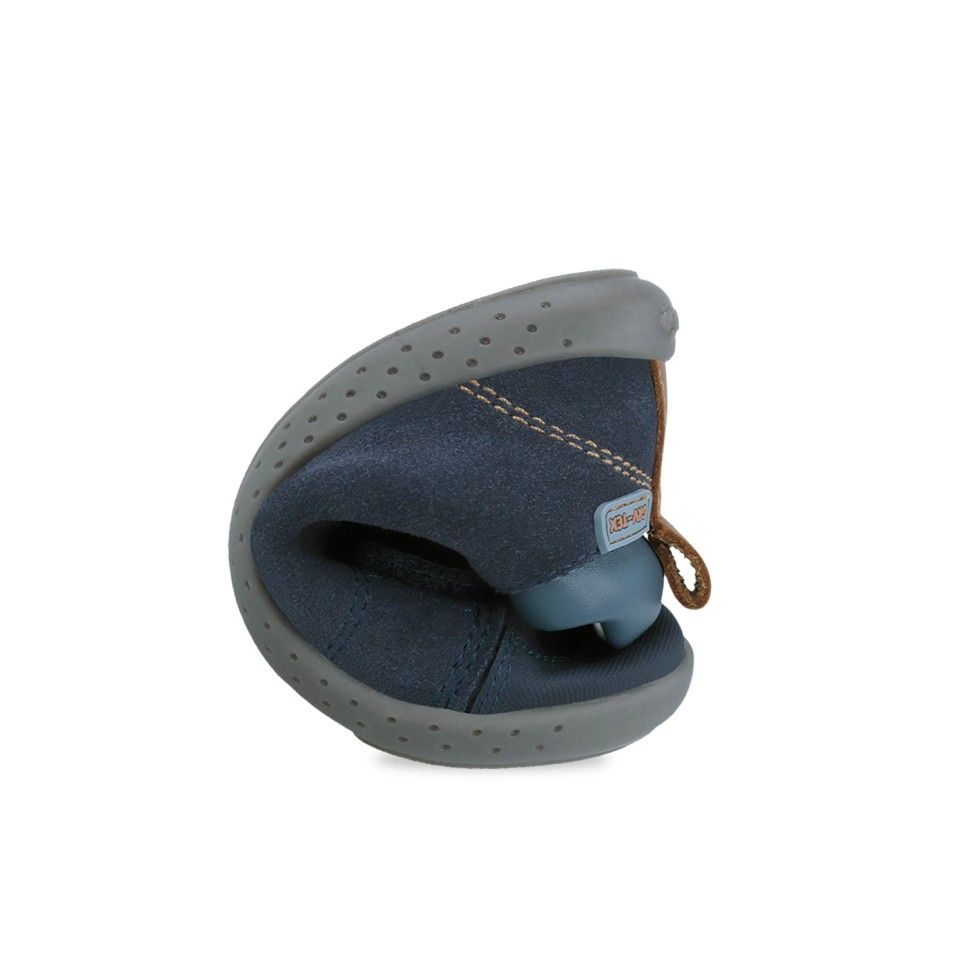 botines-barefoot-azules-resistentes-al-agua-251308-a0891