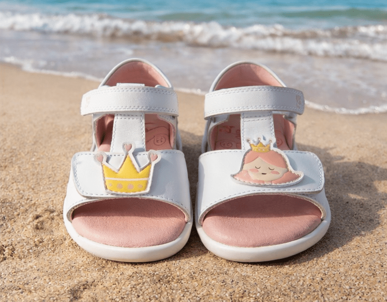 Beli sandali kraljična sandali 262332-A050